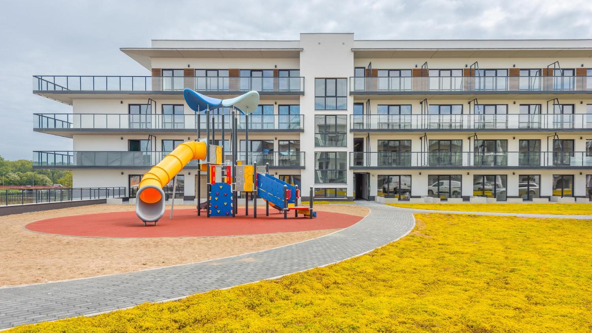 Apartamenty Sun & Snow Sagaris Z Basenem Dziwnów Esterno foto